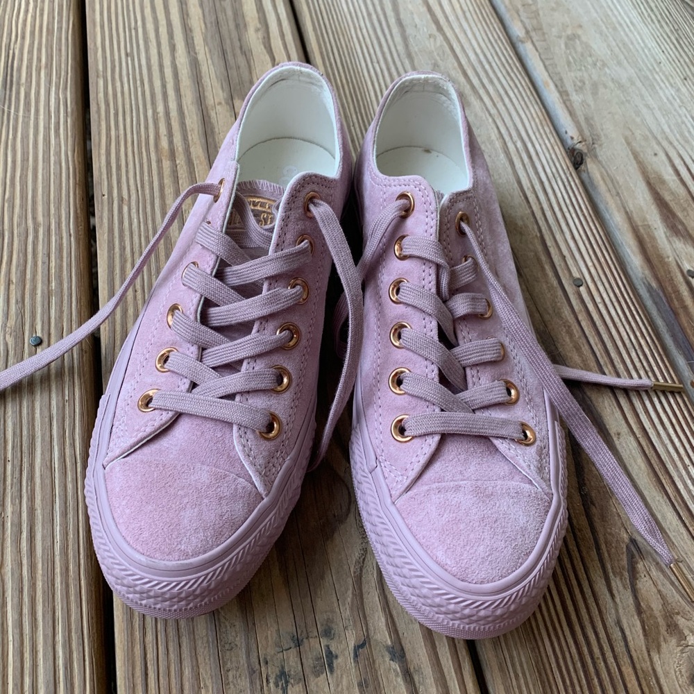 Used 2 times converses!